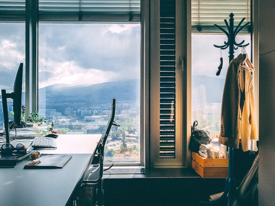 4 Tips to Make the Most out of Your Sit-Stand Desk - Our Guide